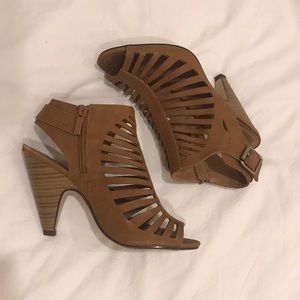Size 6.5 Shiekh Tan Strappy Heel
